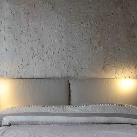 Mirella Couette-café 4*