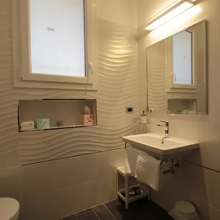 Couette-café Mirella 4*