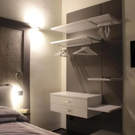 Mirella Couette-café