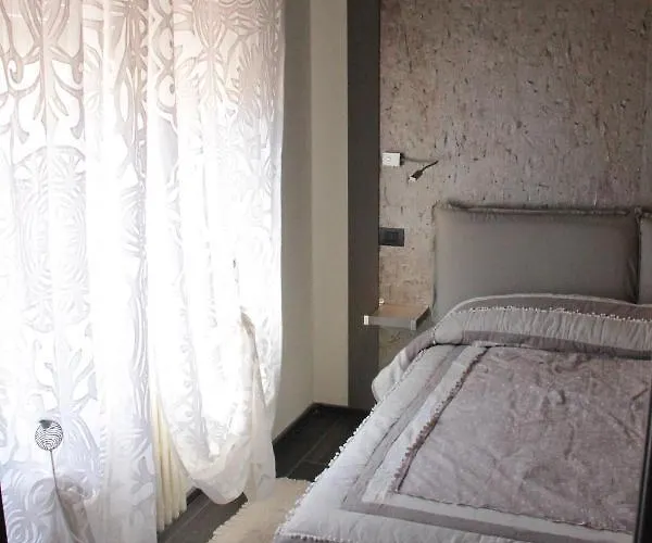 Bed & Breakfast Mirella 4*