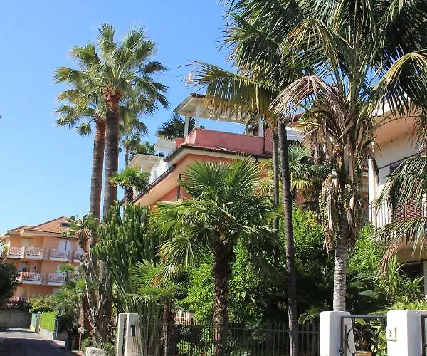 Mirella Bed & Breakfast 4*