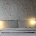 Mirella Bed & Breakfast 4*